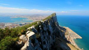 Lire la suite à propos de l’article Carnet de voyage depuis Gibraltar jusqu’aux forêts de sapins du Maroc