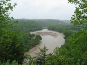 Lire la suite à propos de l’article De la surexploitation d’une vallée alluviale au retour du sauvage : l’exemple réussi de la rivière Buffalo, USA