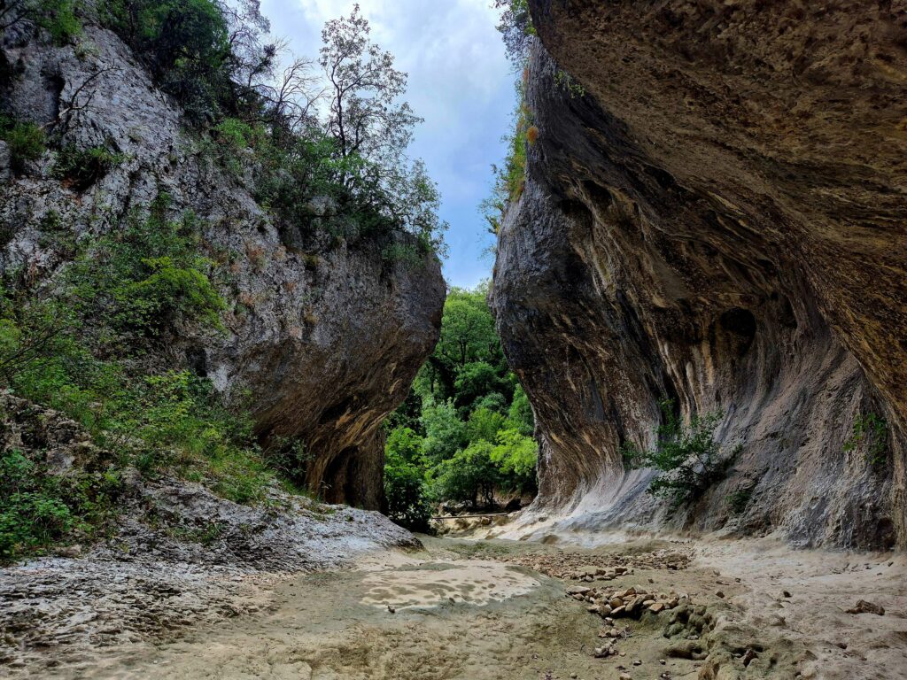 Randonnée dans les gorges de Concluses dans le Gard