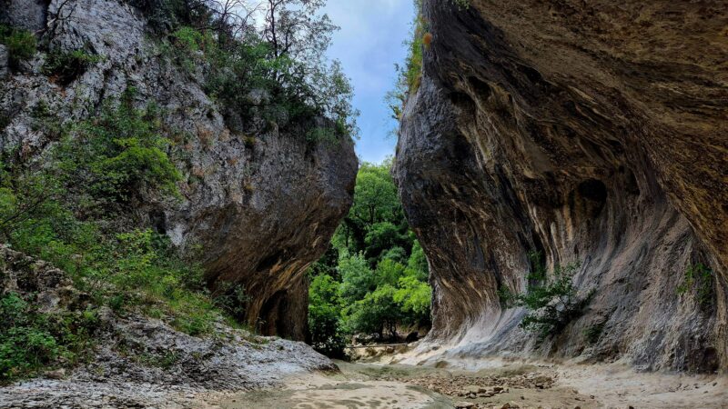Randonnée dans les gorges de Concluses dans le Gard