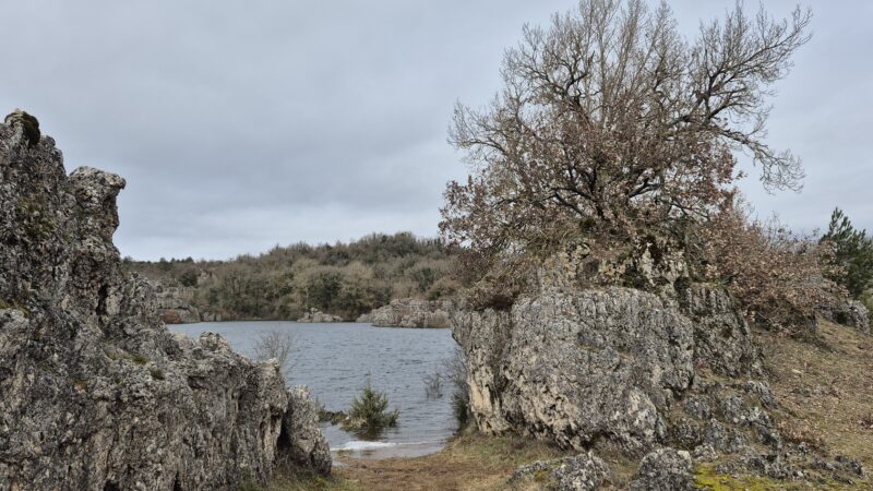 Le lac temporaire des Rives, un phénomène spectaculaire du causse du Larzac